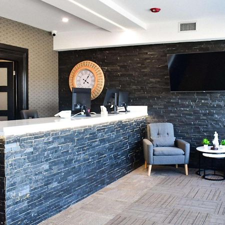 Big Bird Inn Wawa, Surestay Collection By Best Western Екстер'єр фото