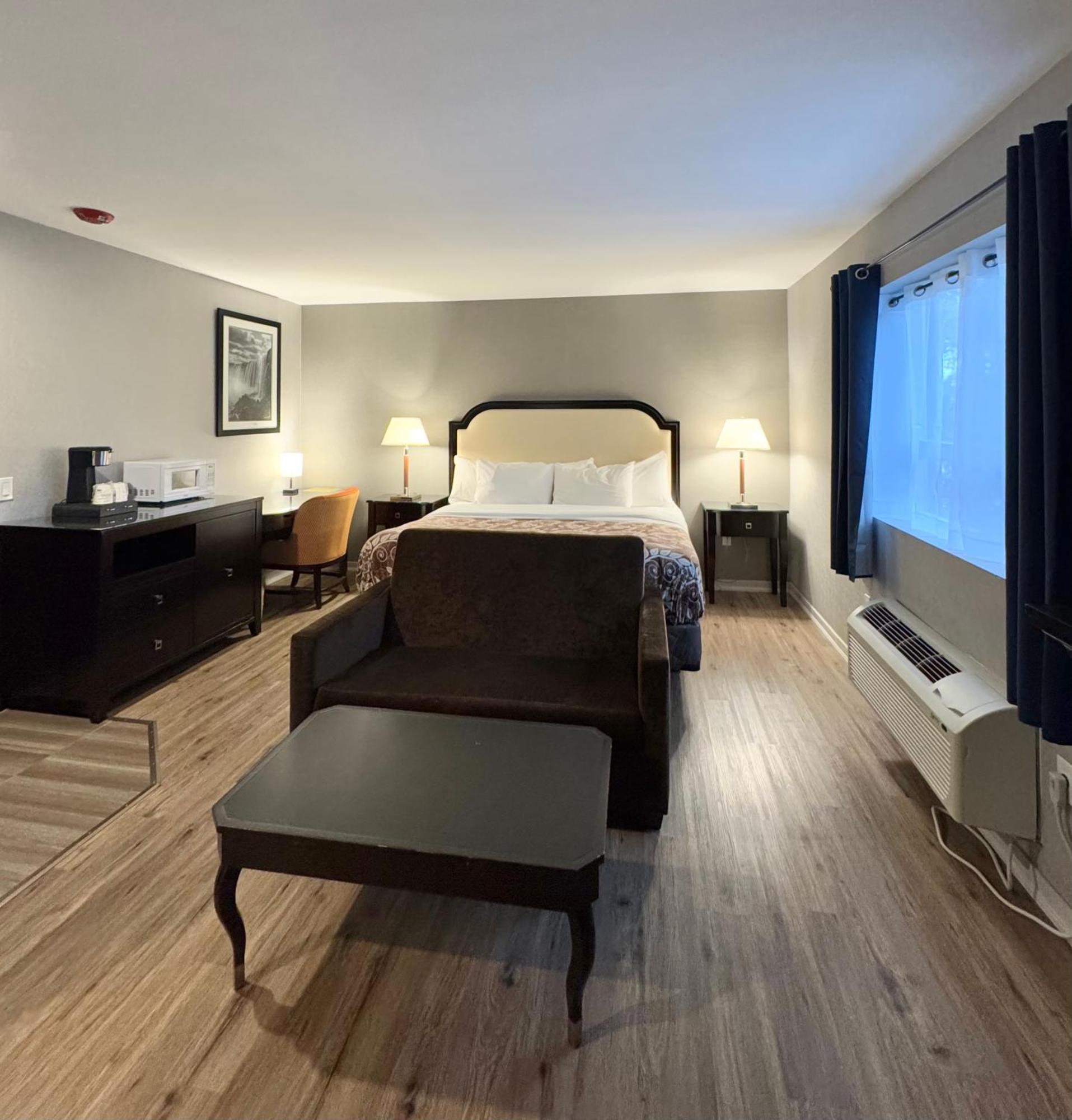 Big Bird Inn Wawa, Surestay Collection By Best Western Екстер'єр фото