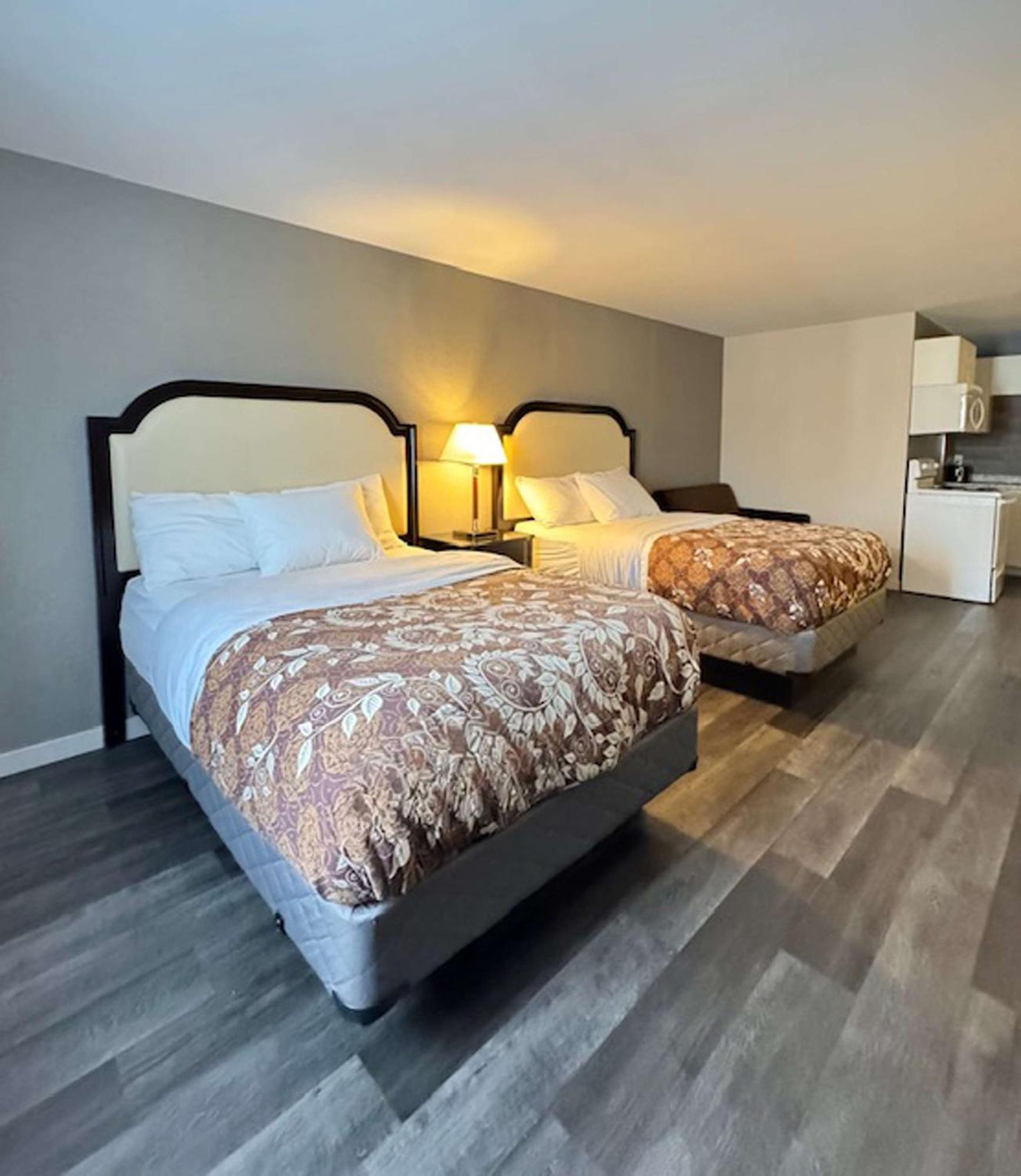 Big Bird Inn Wawa, Surestay Collection By Best Western Екстер'єр фото
