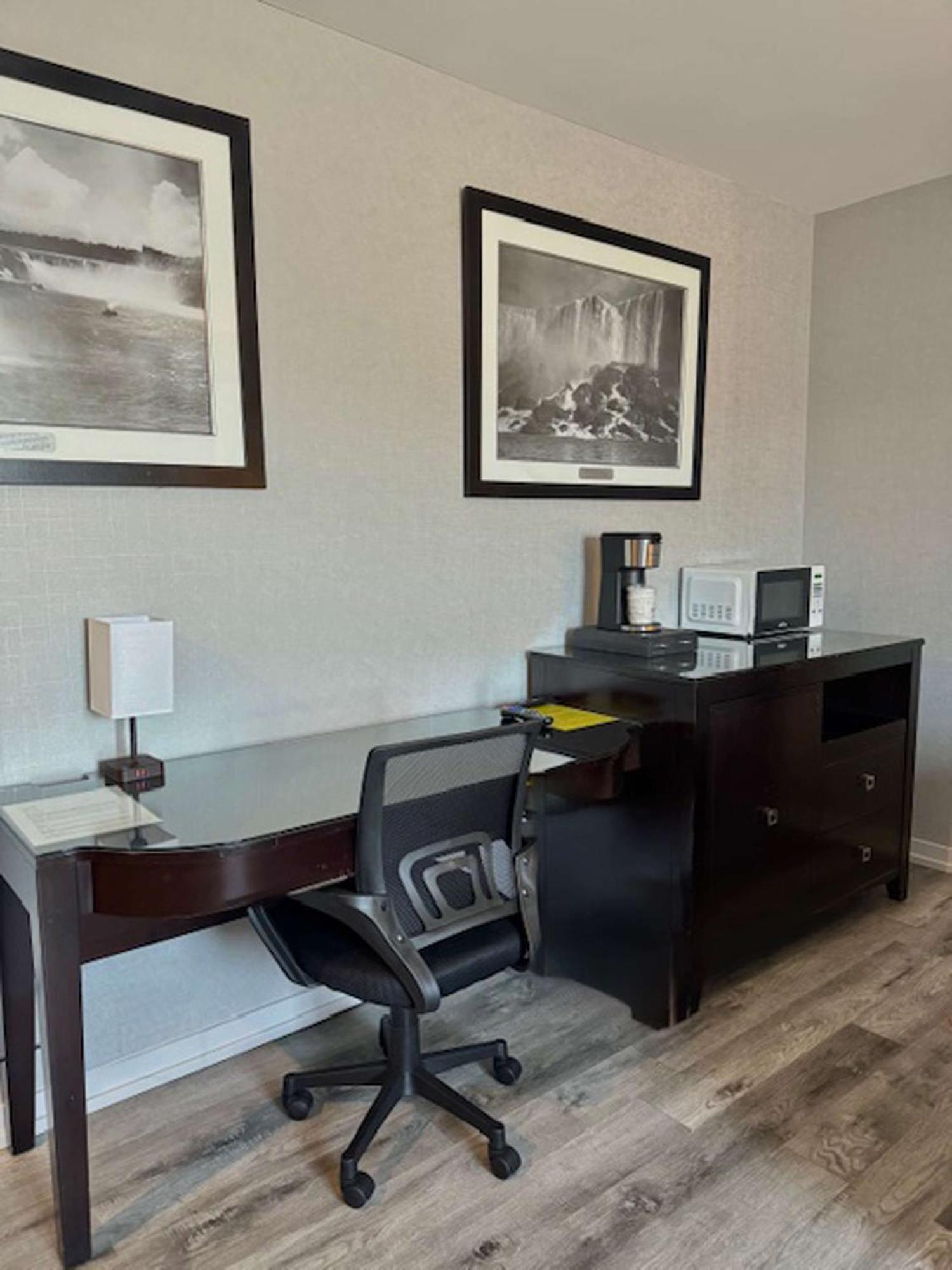 Big Bird Inn Wawa, Surestay Collection By Best Western Екстер'єр фото